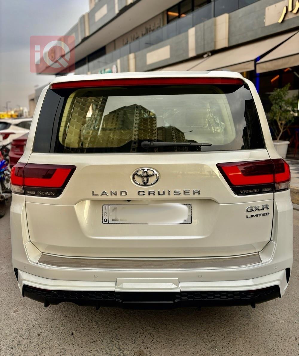 تويوتا لاندكروزر